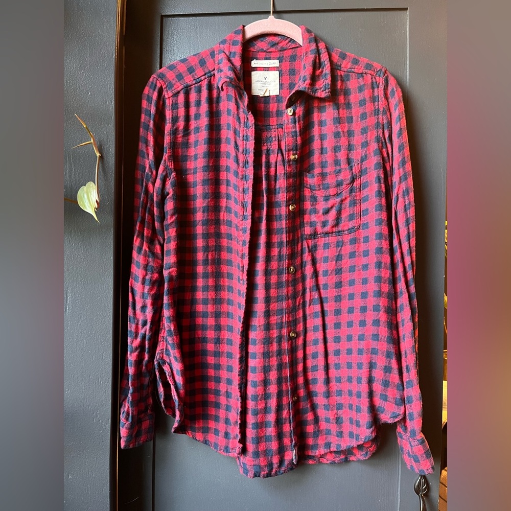 Women’s American Eagle Soft Flannel Blue Red Check Button Up Shirt XS